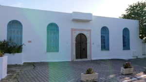 チュニジア：シディ・ブ・サイドで最後まで写真を撮り続ける2