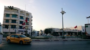 チュニジア：シディ・ブ・サイドから夕食レストランに向かう3