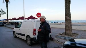 チュニジア：シディ・ブ・サイドから夕食レストランに向かう8
