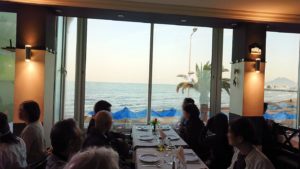 チュニジア：ラ・グレットにあるレストランに入る9