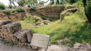 チュニジア：カルタゴ遺跡のアントニヌスの共同浴場へ入ります6