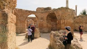 チュニジア：カルタゴ遺跡のアントニヌスの共同浴場内を見ていく3
