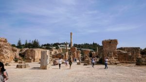 チュニジア：カルタゴ遺跡のアントニヌスの共同浴場内で激写タイム3