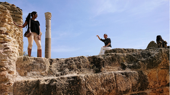 チュニジア：カルタゴ遺跡のアントニヌスの共同浴場内で記念撮影タイム7