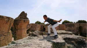 チュニジア：カルタゴ遺跡のアントニヌスの共同浴場内で記念撮影タイム9