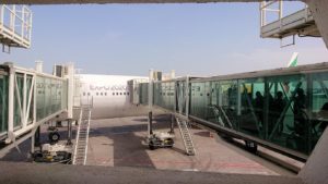 チュニジア：チュニス空港で出国の時間が迫る8