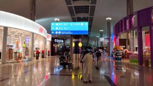 チュニジア：チュニス空港でドバイでラウンジを使用4
