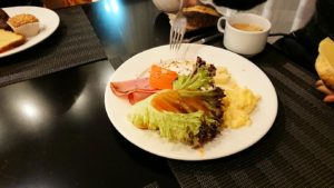 マラケシュのアダムパークホテルにて朝食バイキングで朝食を食べますよ4