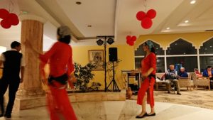 チュニジアのスースの街にある「マルハバ　ロイヤル　サレム」ホテル内でベリーダンスショーが始まる8