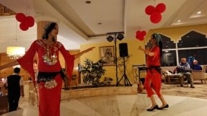 チュニジアのスースの街にある「マルハバ　ロイヤル　サレム」ホテル内でベリーダンスショーが始まる9