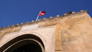 チュニジア：チュニスのメディナの入口にて3