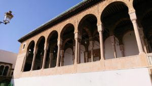 チュニジア：チュニスのメディナのメイン通りを進みながらグランドモスクに4
