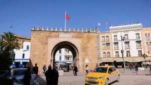 チュニジア：チュニスのメディナの観光を終了しホテルに戻る4