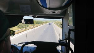 チュニジア：チュニスからイシュケウル国立公園へバスで移動する7
