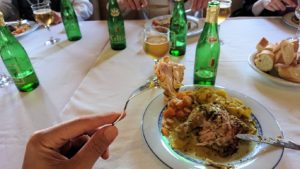 チュニジア：ビゼルトの街の船型レストランの食事は？7