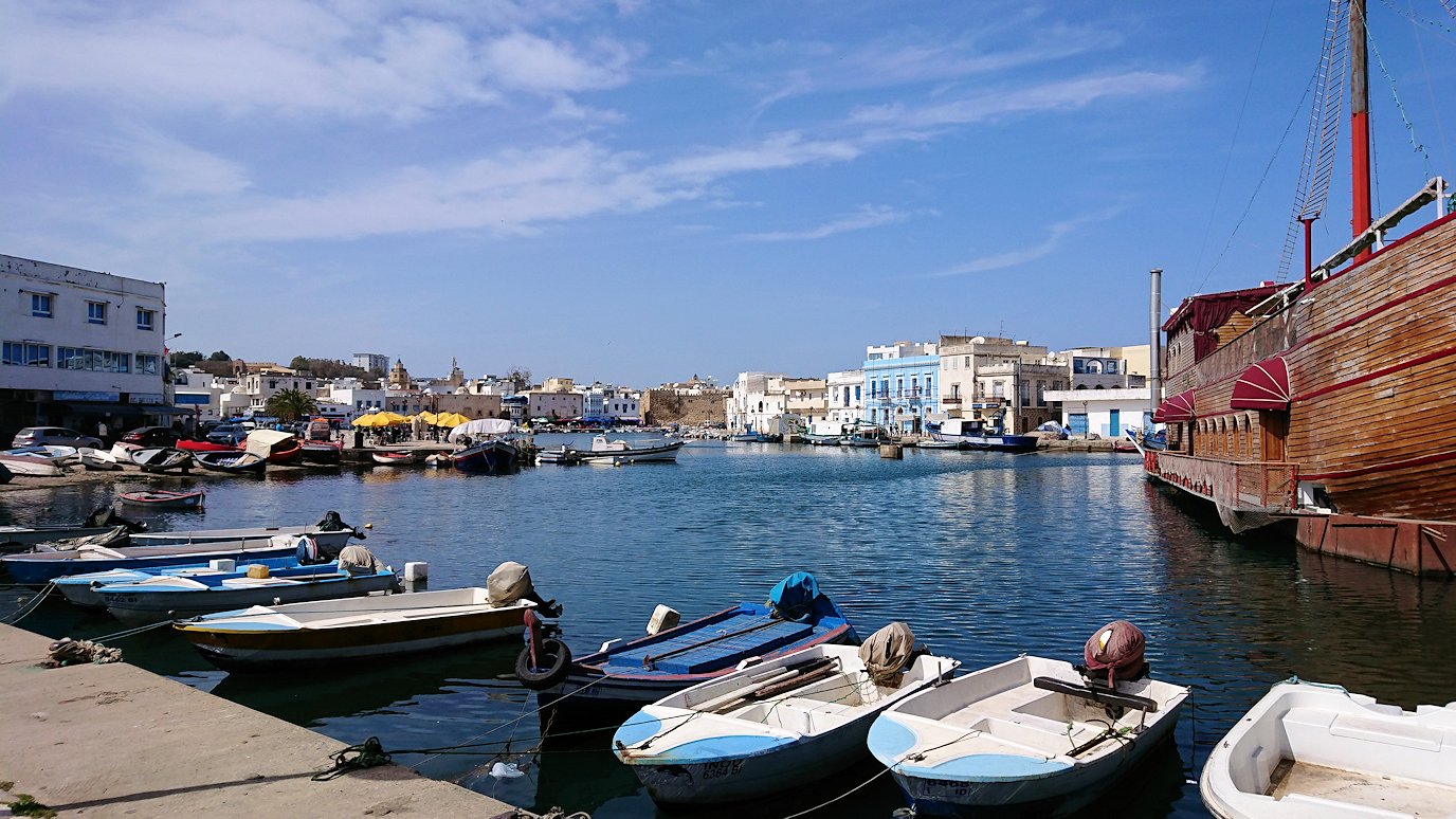 チュニジア：ビゼルトの街で旧港付近を回る5