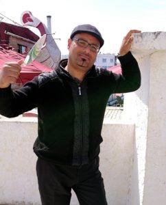 チュニジア：ビゼルトの街を満喫しバスに乗り込む6