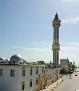 チュニジア：ビゼルトの街を満喫しバスに乗り込む9