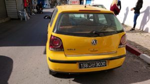 チュニジア：シディ・ブ・サイドの駐車場に到着6