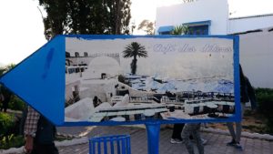 チュニジア：シディ・ブ・サイドの街を進んで絶景ポイントで写真撮影に夢中9