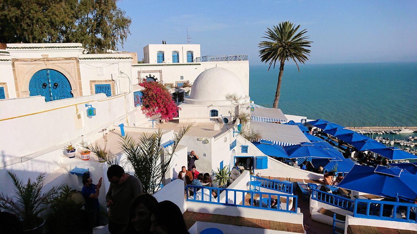 チュニジア：シディ・ブ・サイドで絶景のカフェにて8