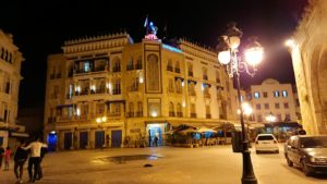 チュニジア：チュニスの夜を散策する6