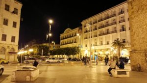 チュニジア：チュニスの夜を散策する11