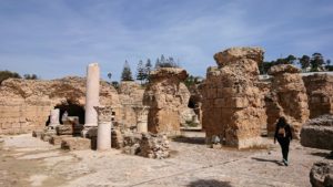 チュニジア：カルタゴ遺跡のアントニヌスの共同浴場内を散策4