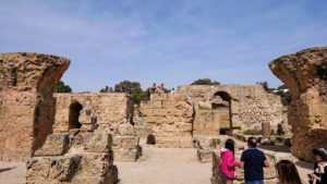 チュニジア：カルタゴ遺跡のアントニヌスの共同浴場内の散策は続く4