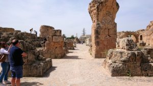 チュニジア：カルタゴ遺跡のアントニヌスの共同浴場内の散策は続く8