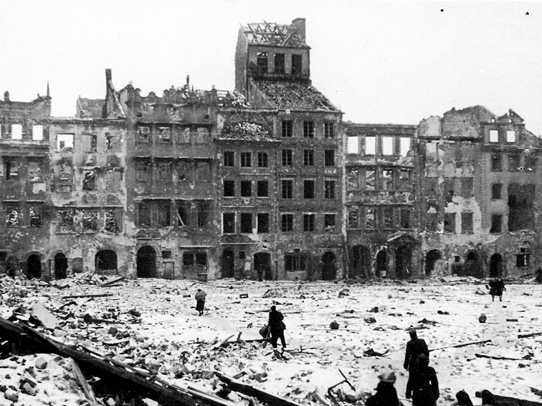 ワルシャワ旧市街地の夜を独り占め?!編-ポーランド旅行記-56