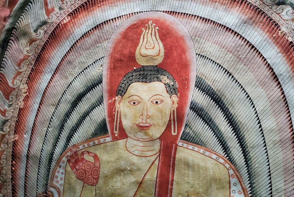 ダンブッラの石窟寺院内の第二洞窟に描かれているお釈迦様