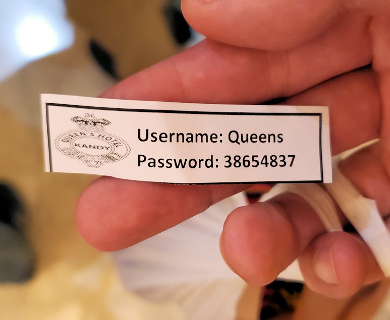 キャンディのクイーンズホテルのあまり使えないWi-Fiのパスワード