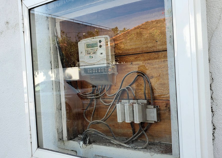 ジェフリー・バワの自宅跡周辺にあった電気メーター