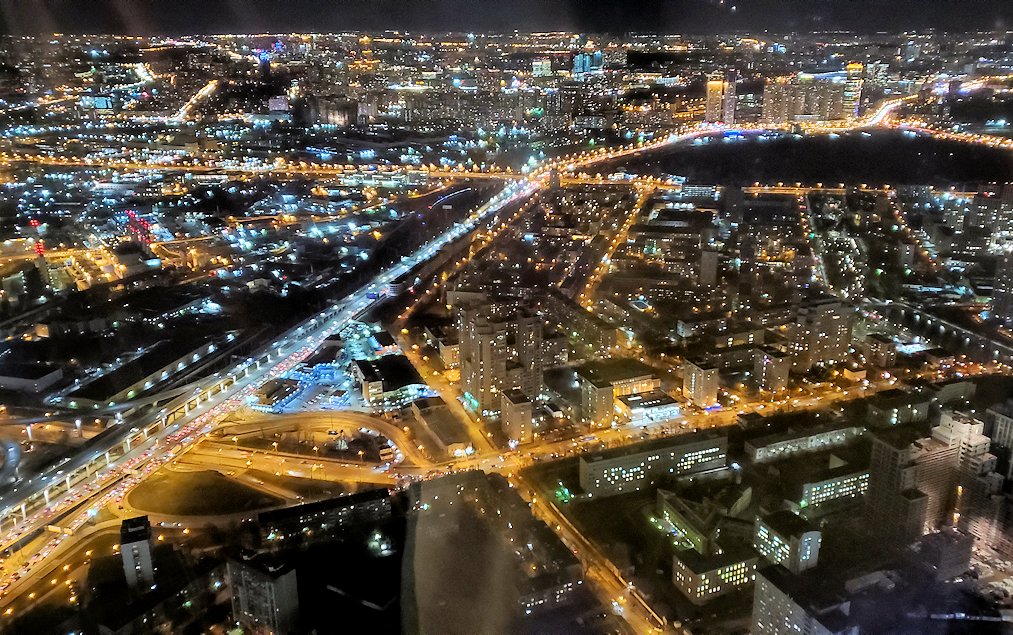 フェデレーションタワーの展望台からモスクワ市内の夜景を一望-3