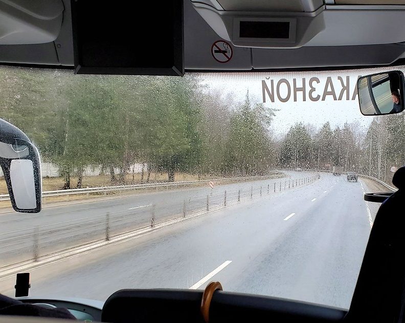モスクワ市内からセルギエフ・ポサドへとバスで向かう途中に見えた景色-4
