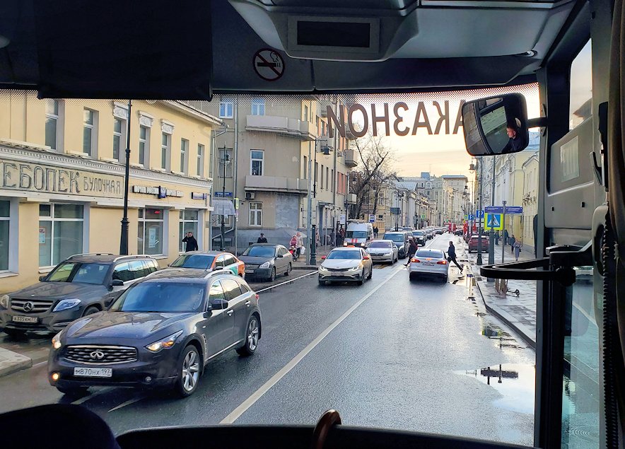 モスクワ市内を走るバスからの景色-4