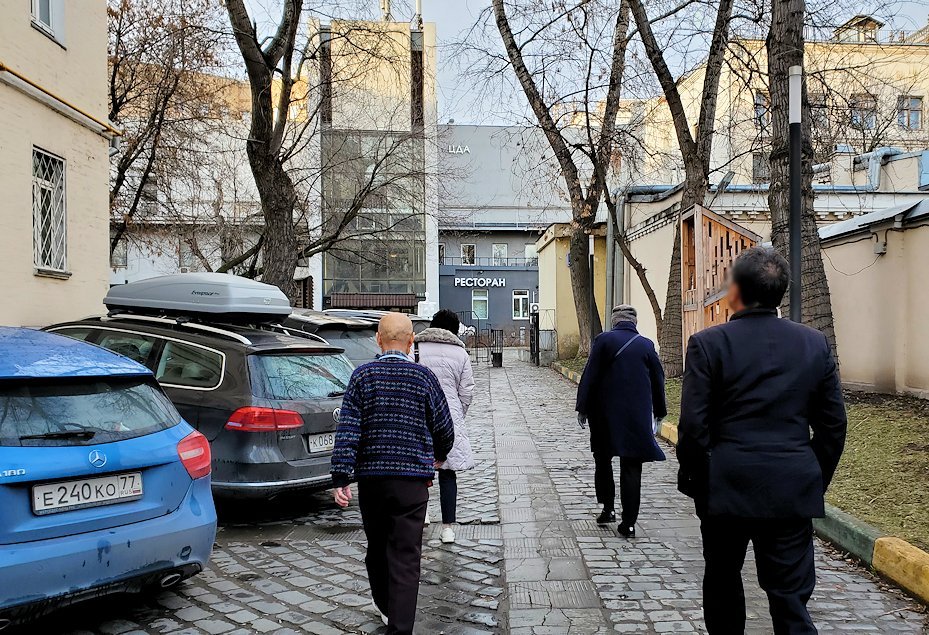 モスクワ市内の街中を歩く-2