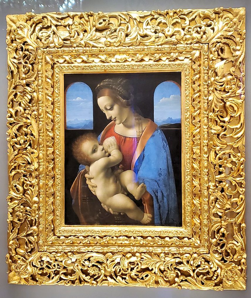 エルミタージュ美術館の「レオナルド・ダ・ヴィンチの間」に飾られている『聖母と幼子(リッタの聖母)』-1