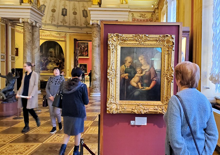 エルミタージュ美術館にある「ラファエロの間」に飾られているラファエロの絵画