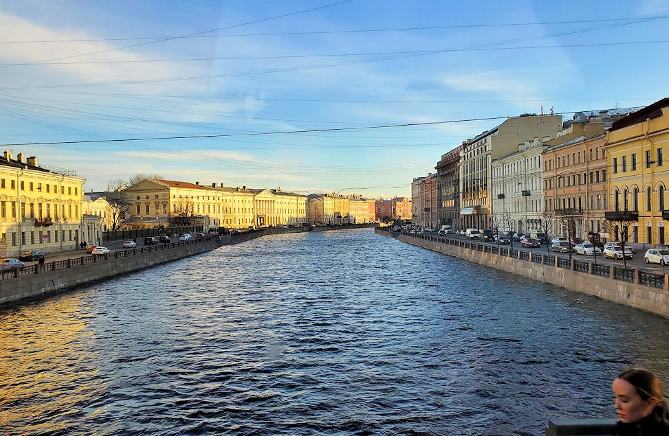 サンクトペテルブルク市内を走るバスから見えた景色