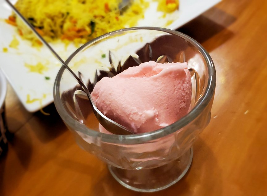 レストランの「SAKURA(さくら)」で出てきたアイスクリーム
